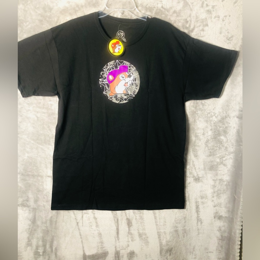 Black Graphic T-Shirt buc- ees